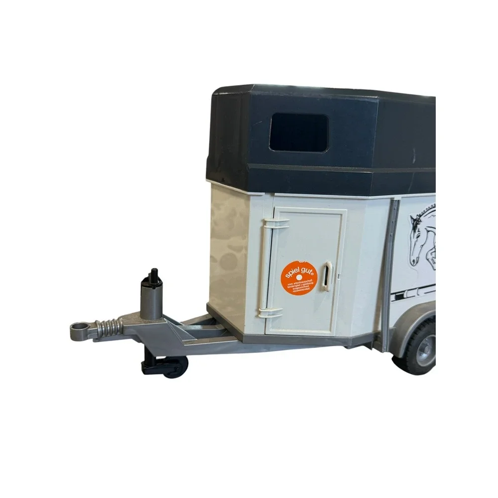 Bruder Horse Trailer 1:16 Scale White‎ Grey Dual Axle Folding Ramp Germany